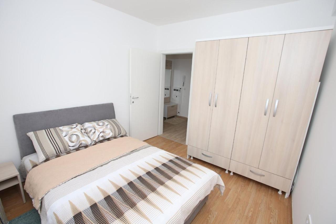 Fast Sleep & Go 3 Apartment Paracin Luaran gambar