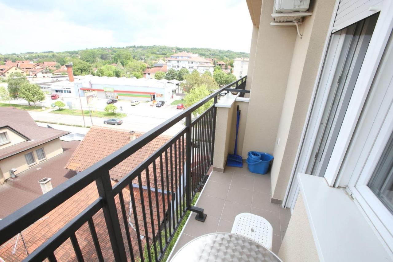 Fast Sleep & Go 3 Apartment Paracin Luaran gambar